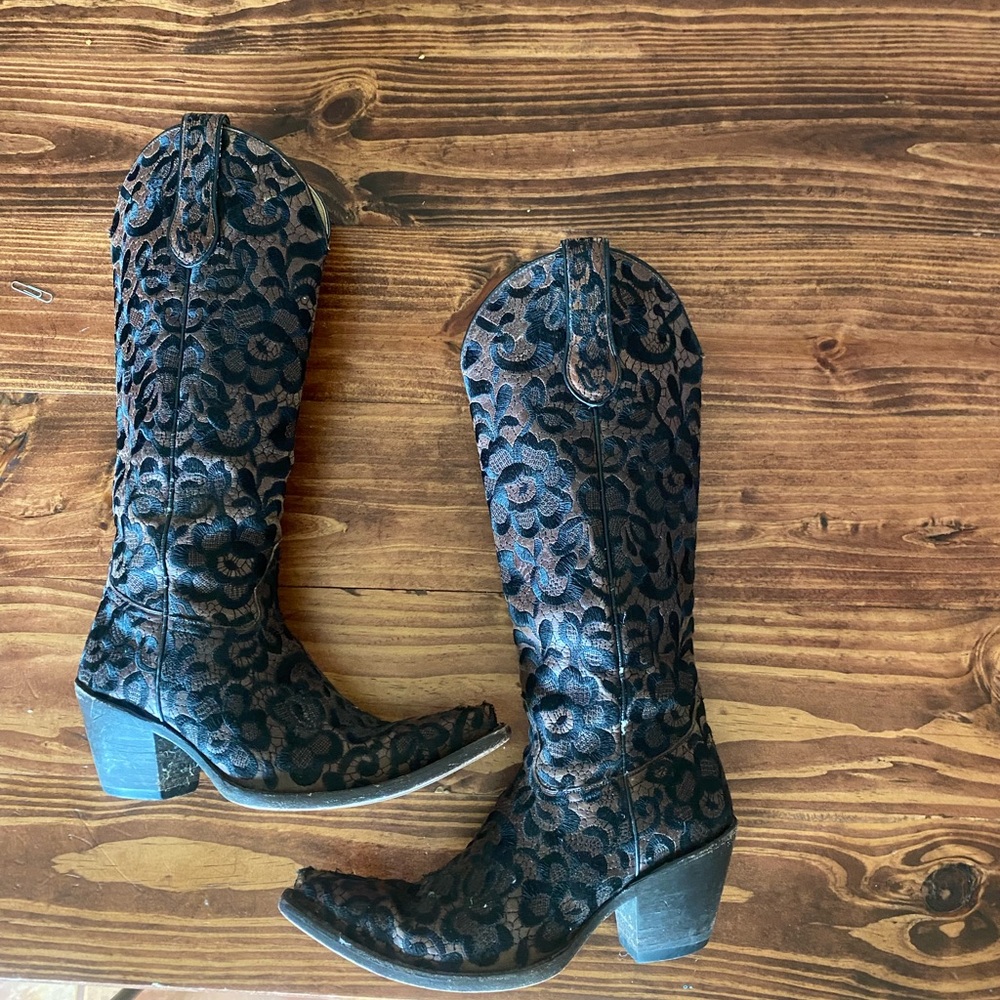Corral Black & Brown Embroidered Floral Cowgirl Boots women’s 6.5